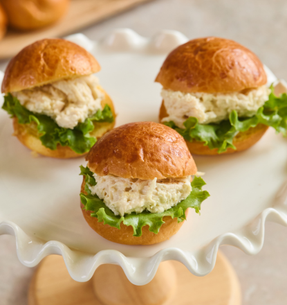 Mini Brioche con Pollo y Apio