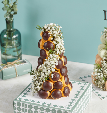 Torre de profiteroles chocolate  c/lluvia