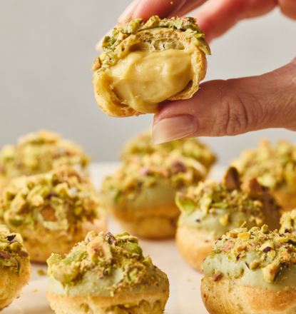 Profiteroles de Pistacho